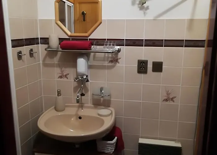 Semesterbostad Buko Červený Kostelec